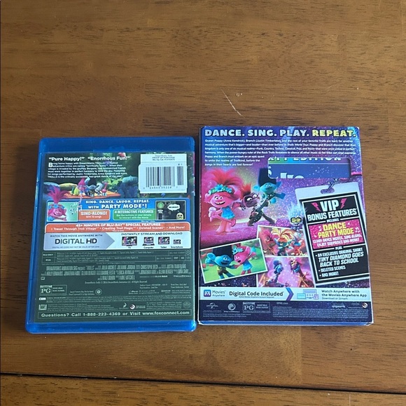 DreamWorks Trolls Party Edition Blu-ray and DVD Set - Picture 4 of 7